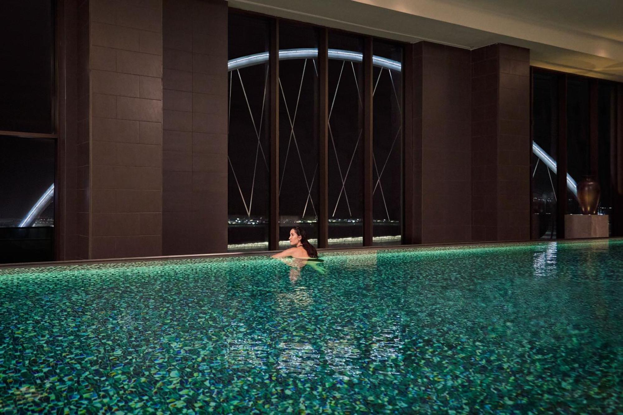 מלון The St. Regis Astana מראה חיצוני תמונה The indoor pool